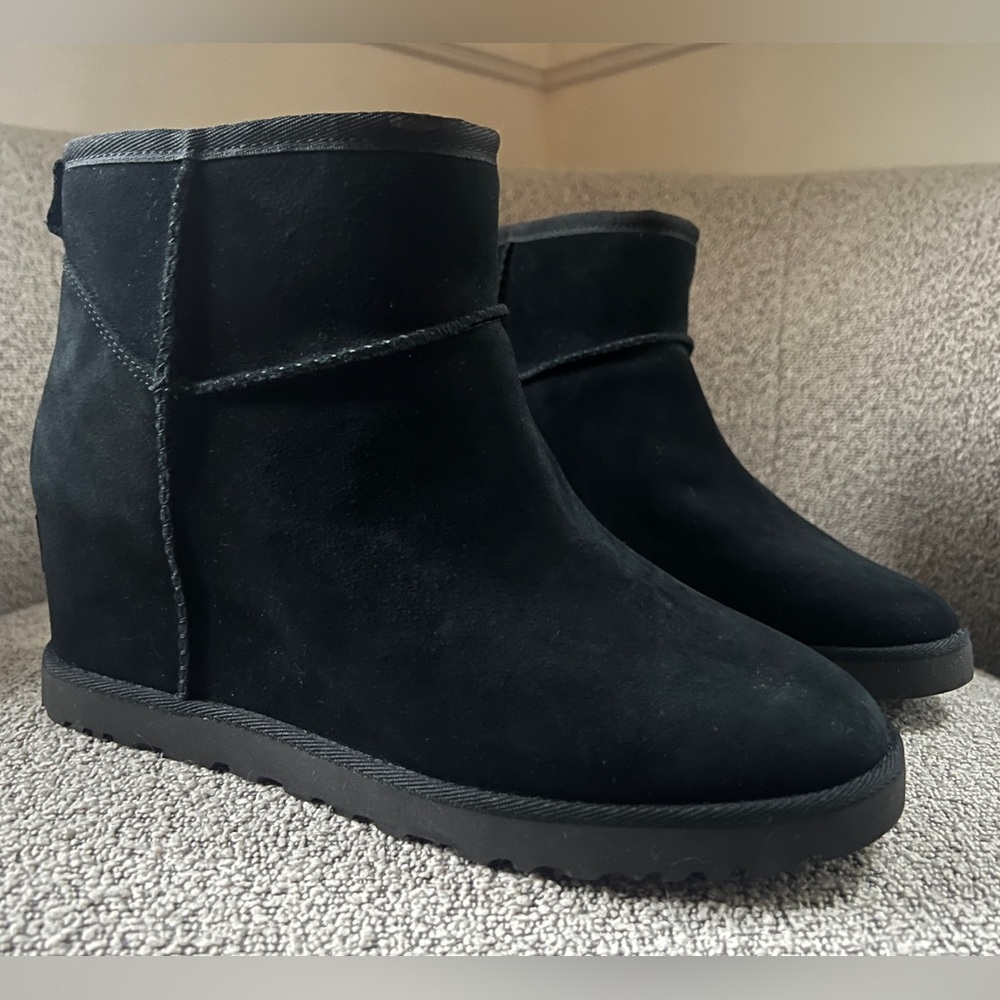 UGG Classic Femme Mini Boot
